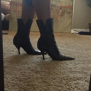 BCBG Pointy Toe Booties Sz 10